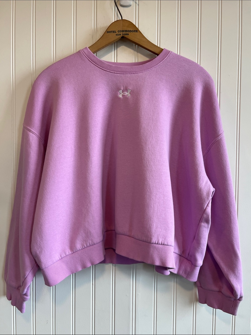 Under Armour Lavender Crewneck Sweatshirt youth large